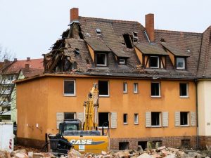 Det kan vara smidigast att anlita ett byggföretag